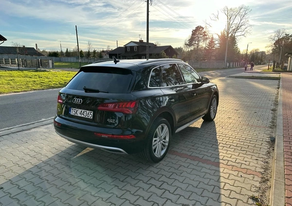 Audi Q5 cena 116000 przebieg: 117000, rok produkcji 2018 z Suchedniów małe 379